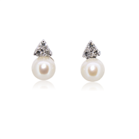 Orecchini donna in oro bianco 18 kt con perle da 8 mm e diamanti – 3.40 g – 0.26 ct – Idee Preziose dal 1987 - IP.OK18B/7P
